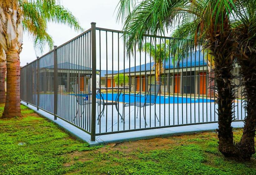 מוטל Wintergarden Inn