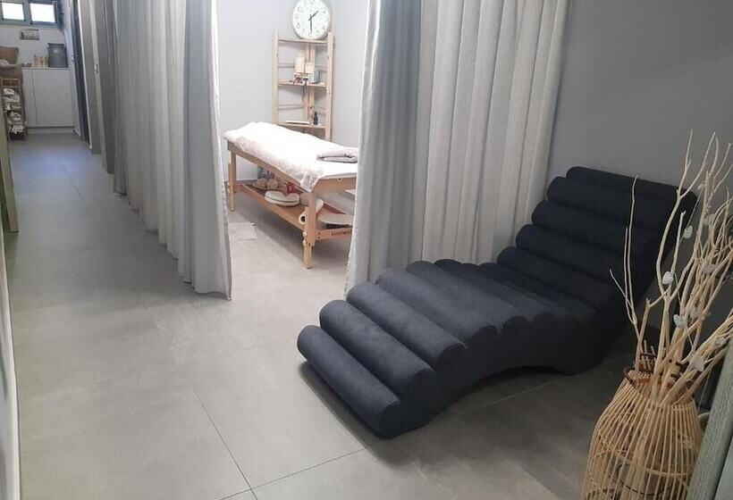 צימר Kanathos Pigi