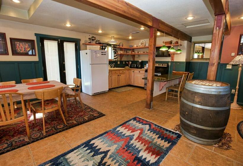 Cottage Inn By Casago Mccall  Donerightmanagement