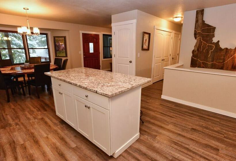 Eagle S Nest By Casago Mccall  Donerightmanagement