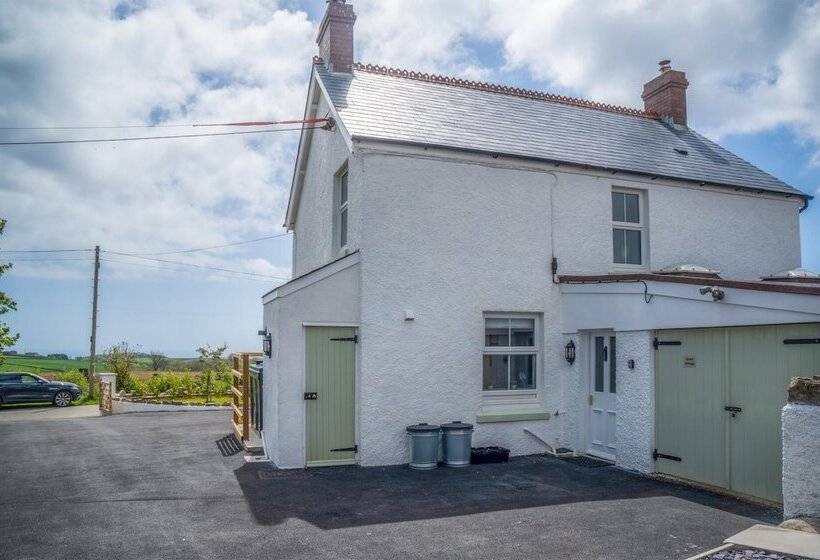 Elidyr Cottage   3 Bed Cottage   Amroth