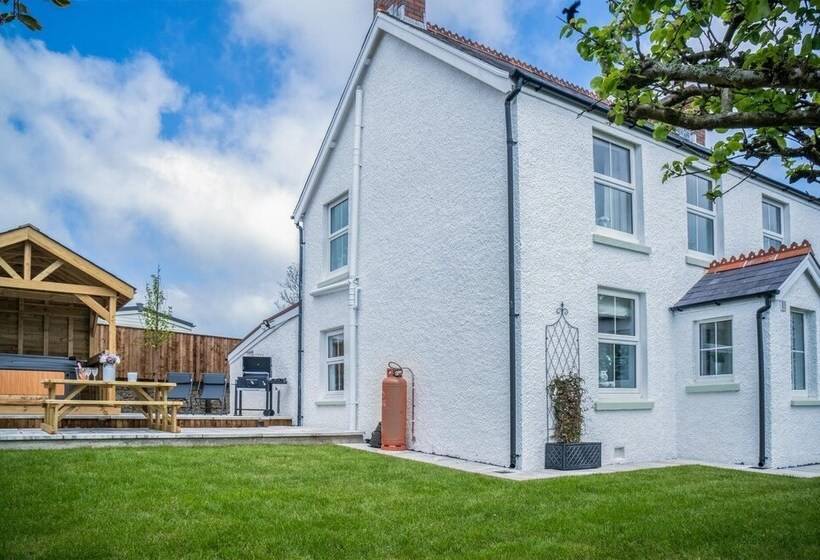 Elidyr Cottage   3 Bed Cottage   Amroth