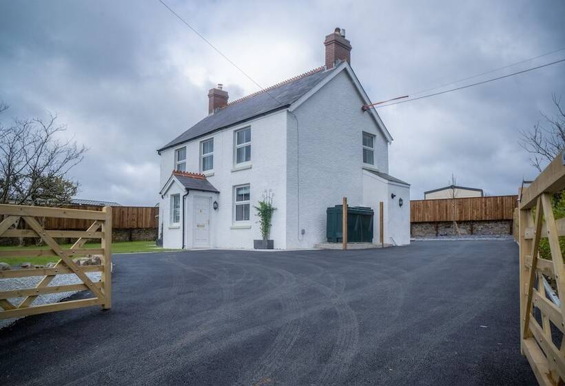 Elidyr Cottage   3 Bed Cottage   Amroth