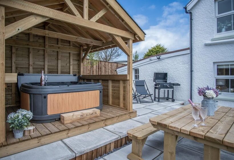 Elidyr Cottage   3 Bed Cottage   Amroth