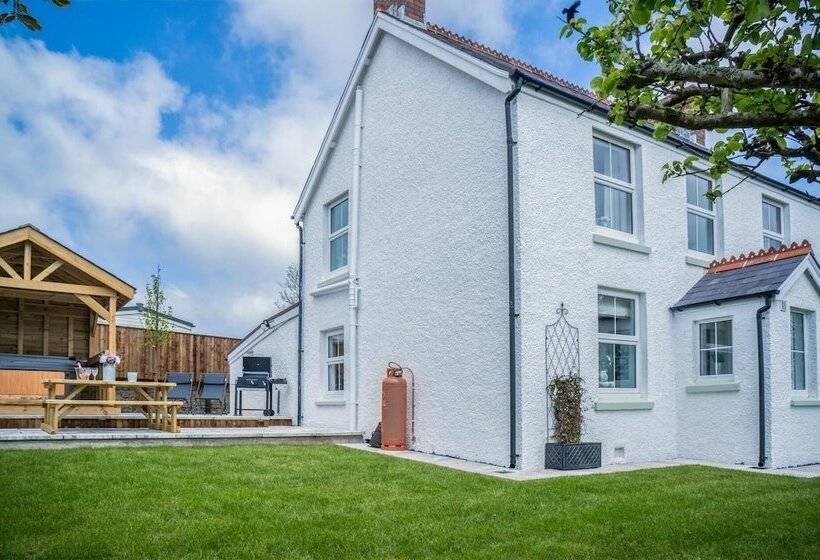 Elidyr Cottage   3 Bed Cottage   Amroth