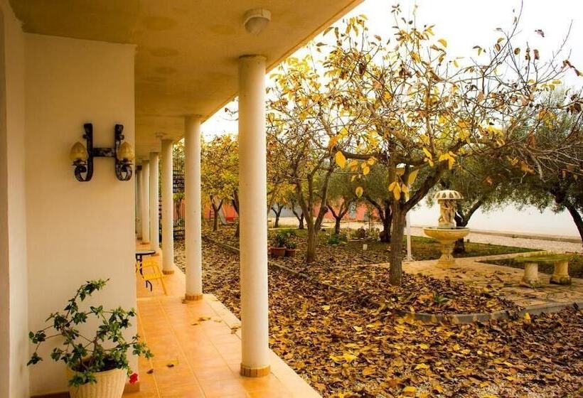 בית מלון כפרי Bon Lloc