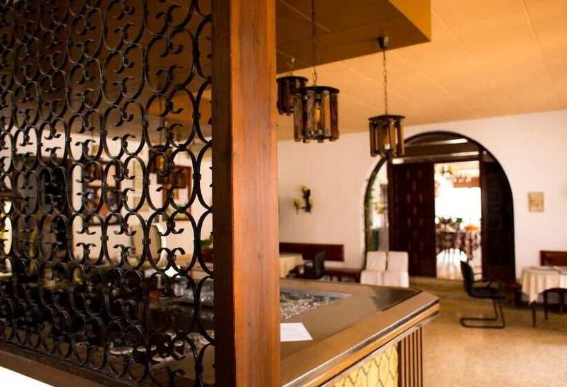 בית מלון כפרי Bon Lloc