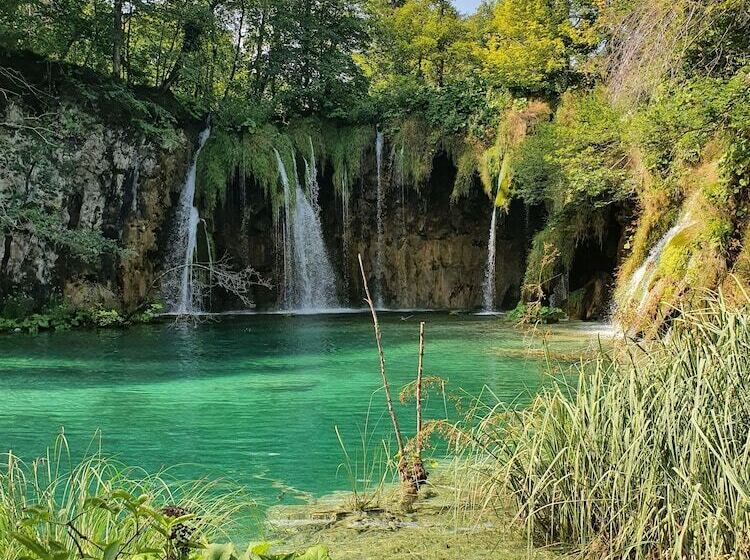 Отель B&b Plitvice Holiday Lodge