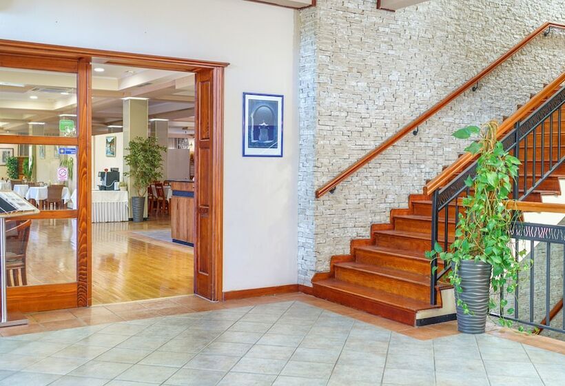 호텔 Spacious Park View Room With Breakfast Included