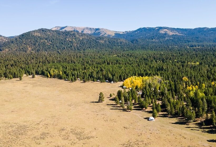 בית מלון כפרי Tammah   Yellowstone   Glamping