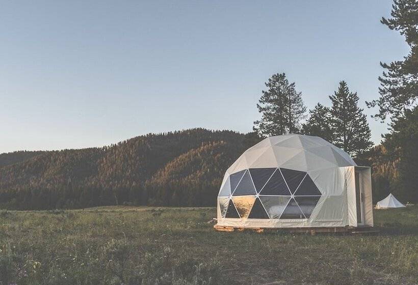 בית מלון כפרי Tammah   Yellowstone   Glamping