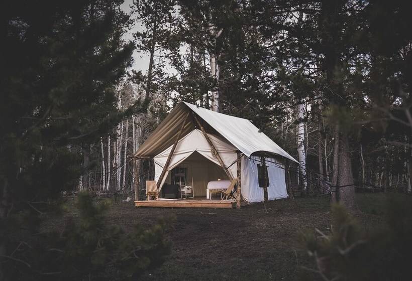 בית מלון כפרי Tammah   Yellowstone   Glamping