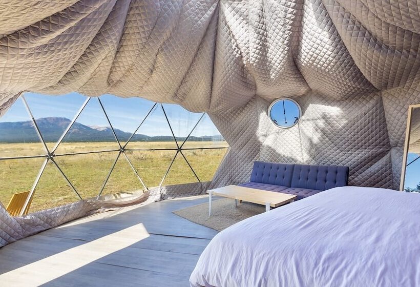 בית מלון כפרי Tammah   Yellowstone   Glamping