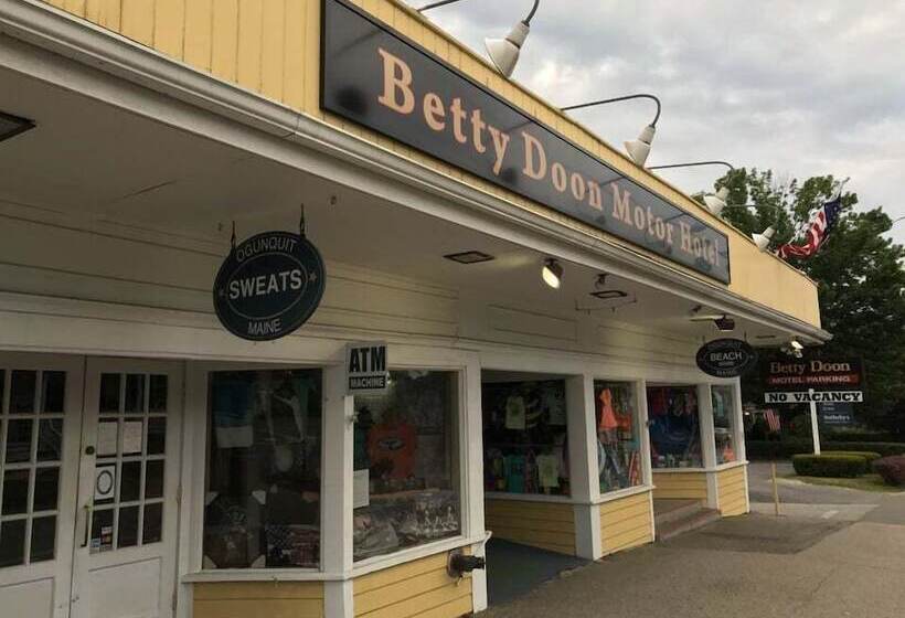 汽车旅馆  Betty Doon Motor