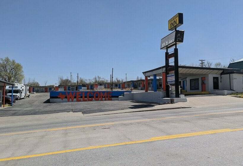 מוטל Canadian Inn