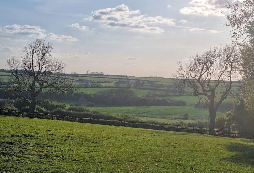 Paddock Cottage   Thorpe Arnold, Melton Mowbray