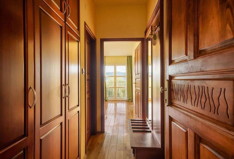 بنسيون Charming Park View Room With Breakfast Included