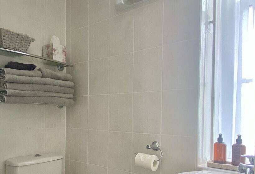 פנסיון The Wadham