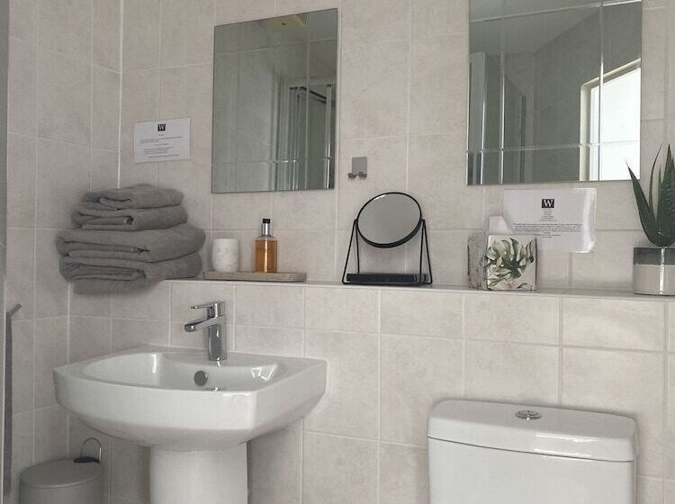 ペンション The Wadham