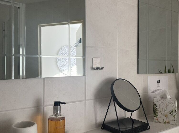 ペンション The Wadham