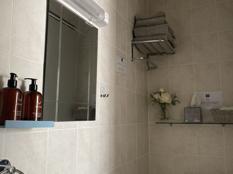 פנסיון The Wadham