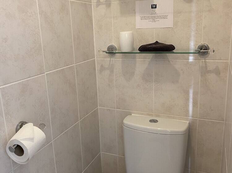 פנסיון The Wadham