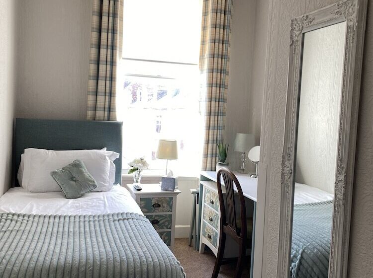 פנסיון The Wadham