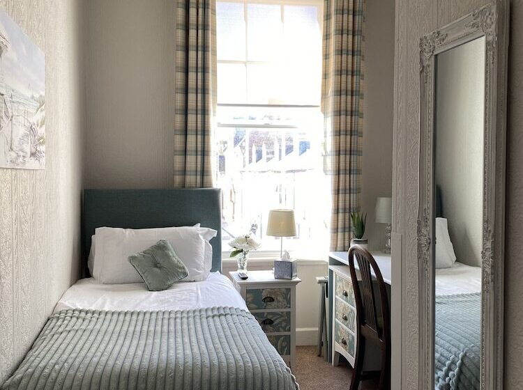 פנסיון The Wadham