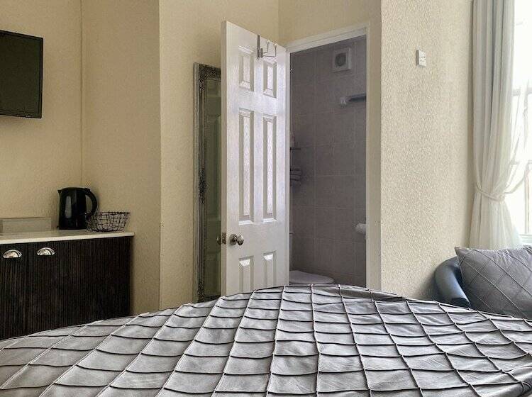 פנסיון The Wadham