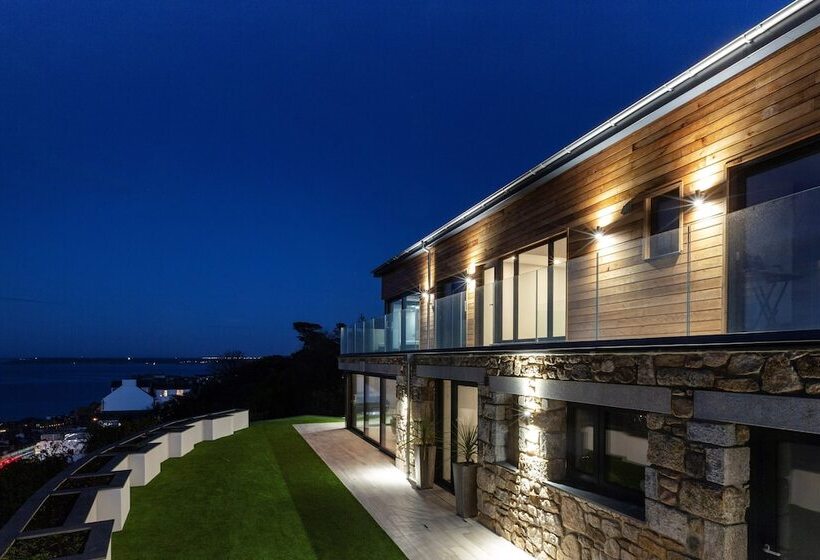 بنسيون Uno   St Ives