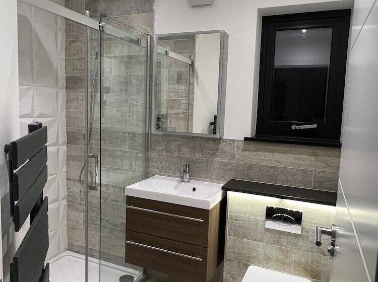 بنسيون Uno   St Ives