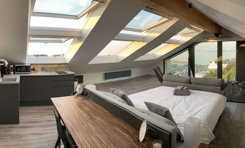 بنسيون Uno   St Ives