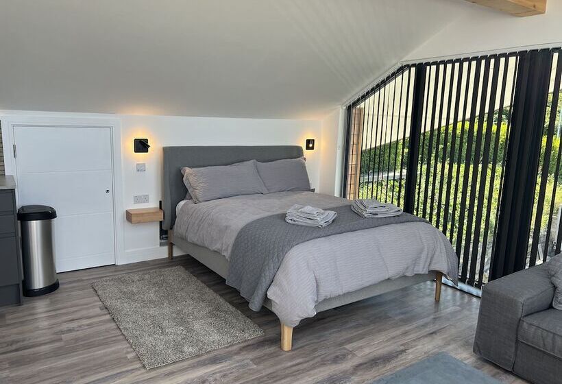 بنسيون Uno   St Ives