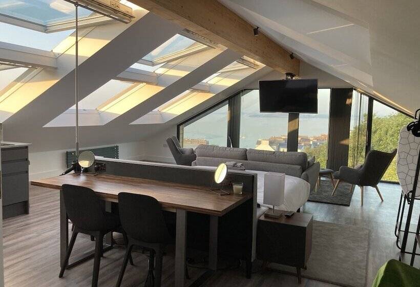 بنسيون Uno   St Ives