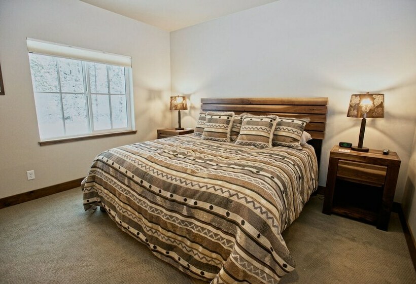 Silverpine Hideaway By Casago Mccall  Donerightmanagement