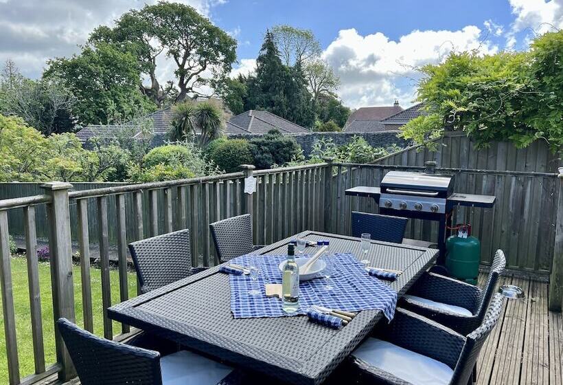 Stone Cottages With Garden And Parking