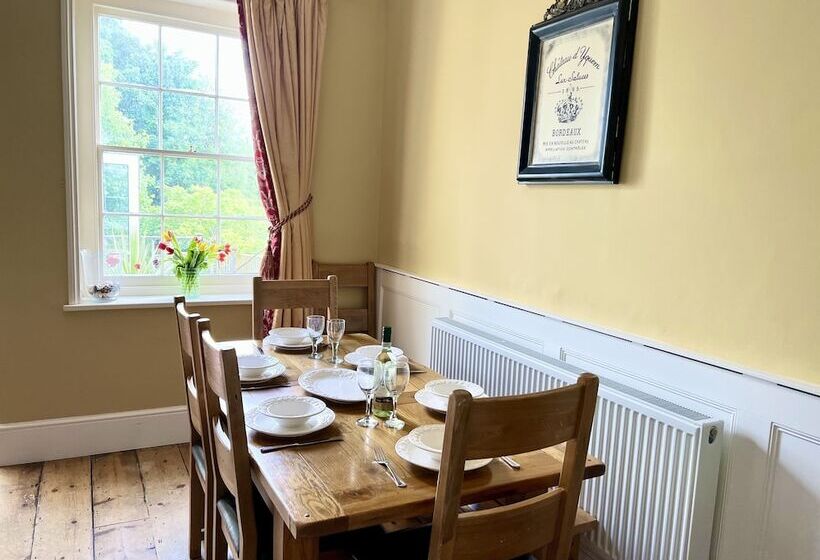 Stone Cottages With Garden And Parking