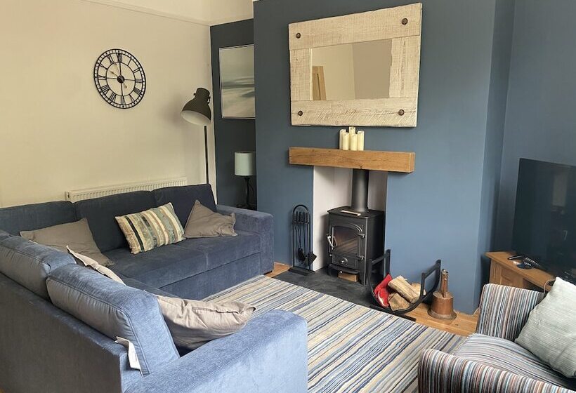 Stone Cottages With Garden And Parking