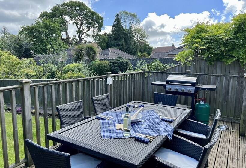 Stone Cottages With Garden And Parking