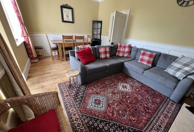 Stone Cottages With Garden And Parking