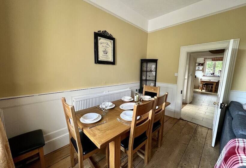 Stone Cottages With Garden And Parking