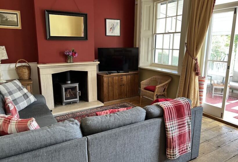 Stone Cottages With Garden And Parking