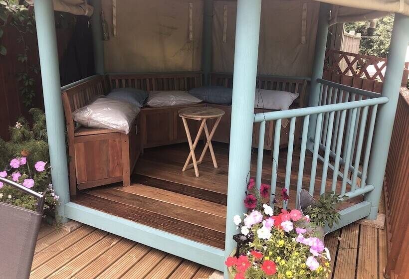 Stone Cottages With Garden And Parking