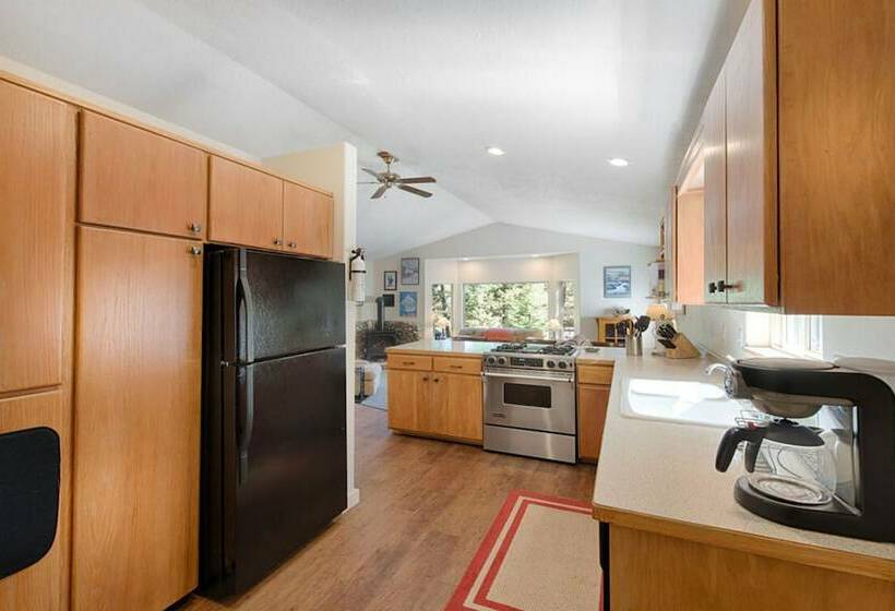 Syringa House By Casago Mccall  Donerightmanagement