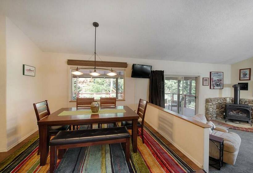 Syringa House By Casago Mccall  Donerightmanagement