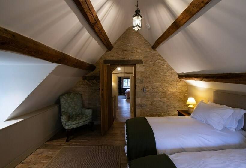 The Cotswolds Coach House