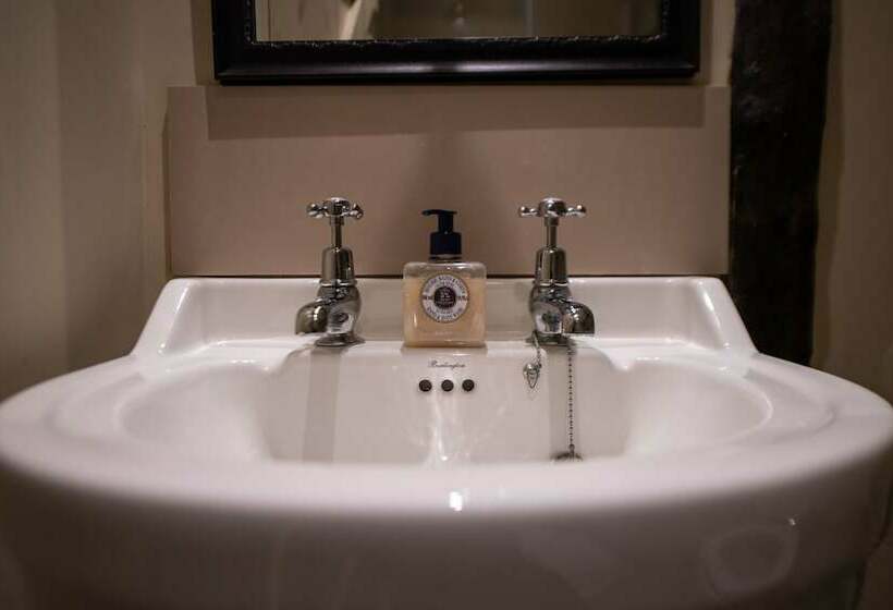 The Cotswolds Coach House