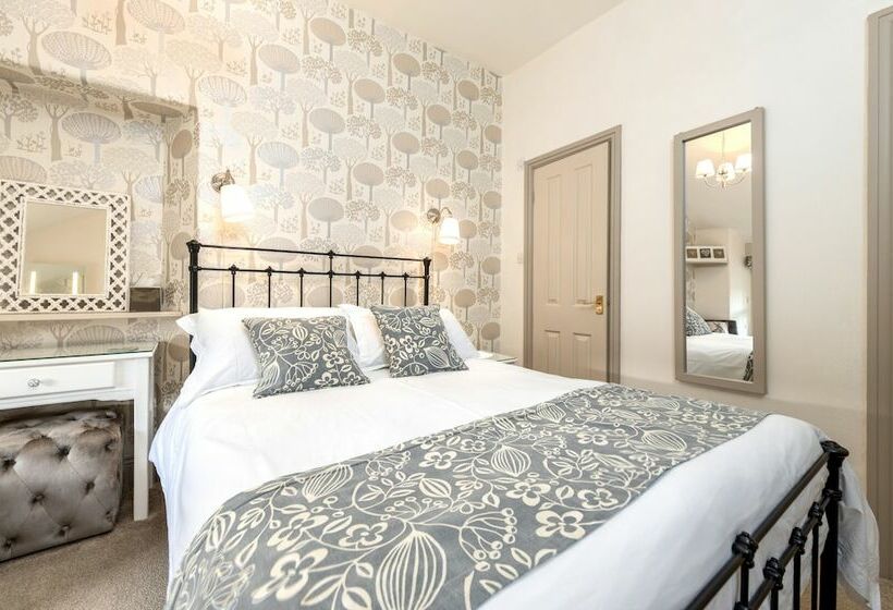 مبيت وإفطار 2 Cambridge Villas