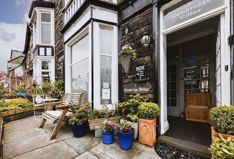مبيت وإفطار 2 Cambridge Villas