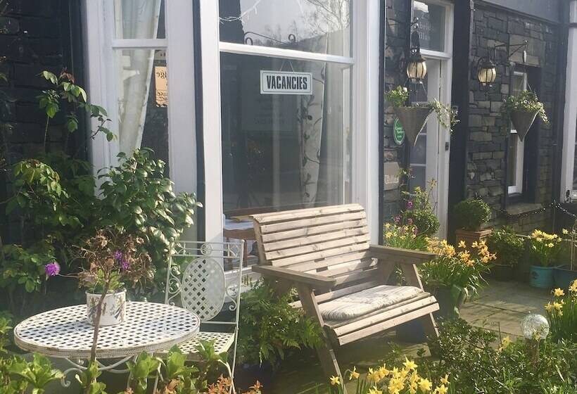 مبيت وإفطار 2 Cambridge Villas